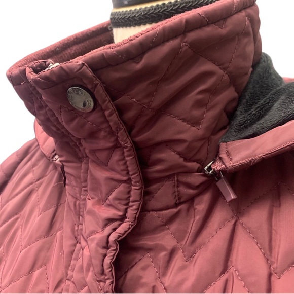 Calvin Klein Women's Hooded Quilted Puffer Jacket - Picture 5 of 12